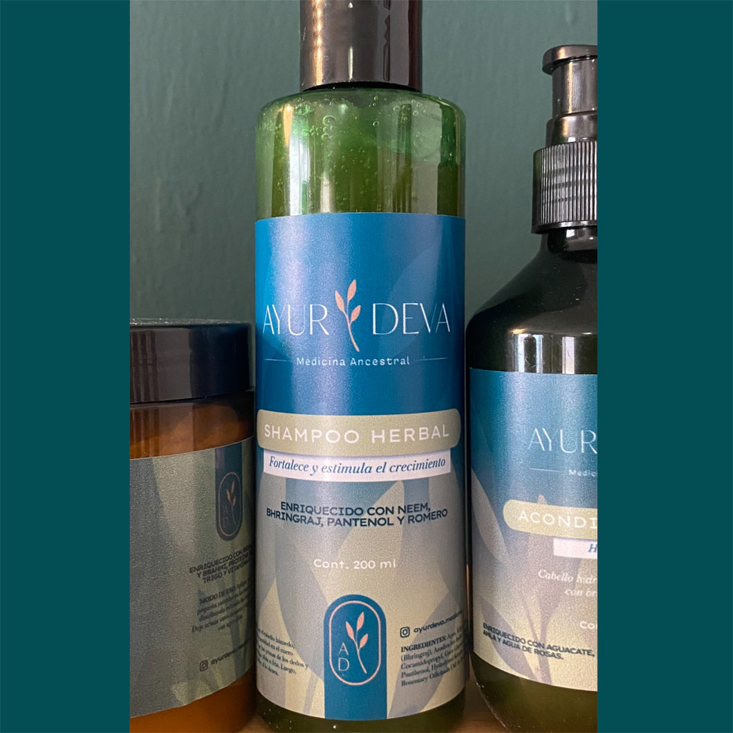 Shampoo herbal ayurvedico